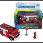 Samochód strażacki z figurkami strażaków oraz z akcesoriami (HKG058)